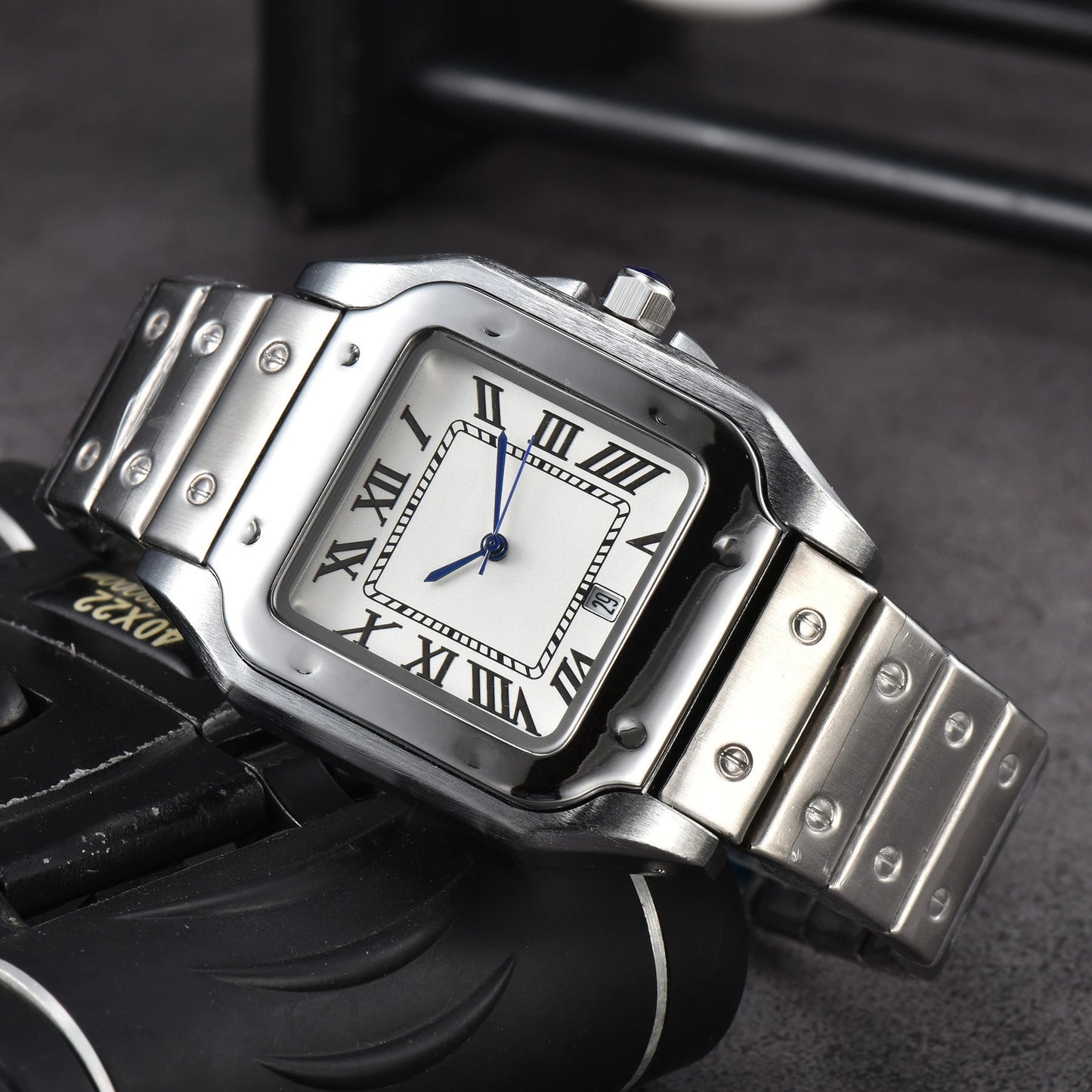 2024 montre carrée en acier inoxydable pour hommes quartz secondes Running Calendar Watch Classic Comfort Craft exquis